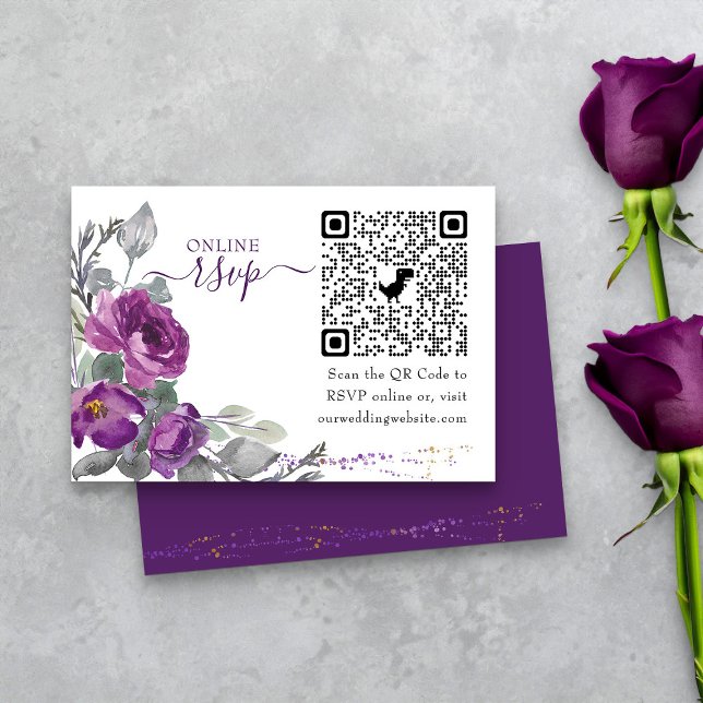 Carte D'accompagnement Mariage violet Floral en ligne RSVP QR Code (Purple floral online RSVP card with QR Code from my Plush Purple Wedding Collection )