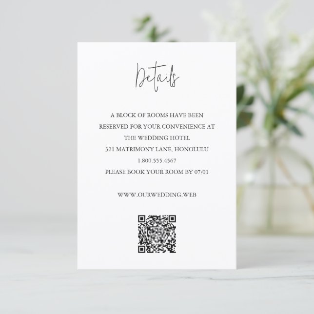 Carte D'accompagnement Modern Black and White QR Code Chic Wedding (Debout devant)
