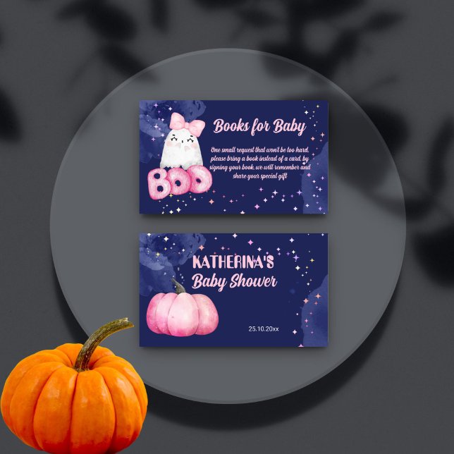 Carte D'accompagnement Petit livre de baby shower Halloween pour bébé (Little boo Halloween baby shower books for baby card cute pink baby ghost starry night background)