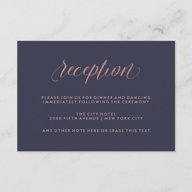 Carte D'accompagnement Réception de mariage bleu minuit et or rose faux (Devant)