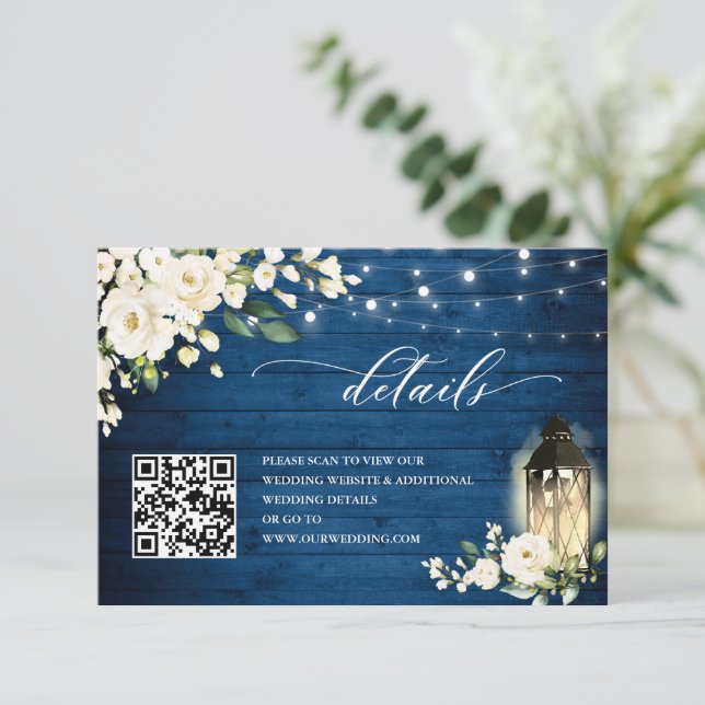 Carte D'accompagnement Roses blanches Mariage en bois bleu Détails (Debout devant)