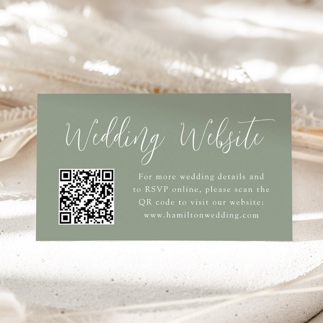 Carte D'accompagnement Simple Script Sage Green Mariage Website QR Code (Créateur téléchargé)