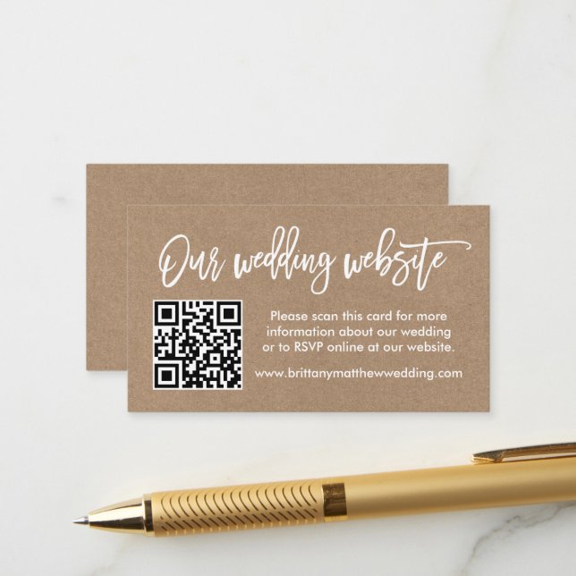 Carte D'accompagnement Site Mariage de script de brosse moderne QR Kraft (Devant/Arrière en situation)