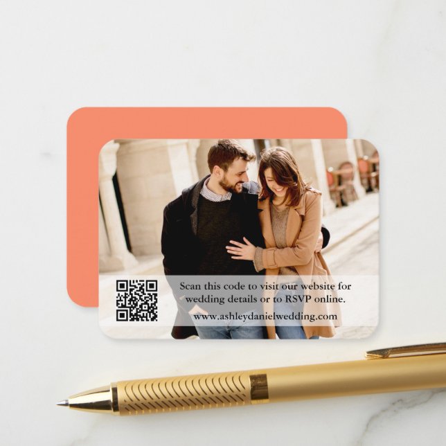 Carte D'accompagnement Site mariage QR Overlay Photo Coral (Devant/Arrière en situation)