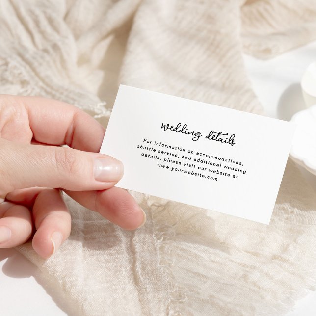 Carte D'accompagnement Sucré et capricieux | Détails du Mariage (A sweet and simple, black and white wedding details card)