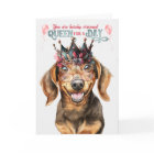 Dachshund Dog Queen pour une journée d'anniversair