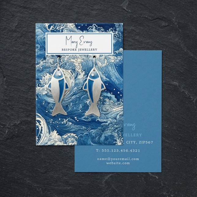 Carte d'affichage à oreille pour les ondes de cras (Blue crashing waves stud earring display card.)