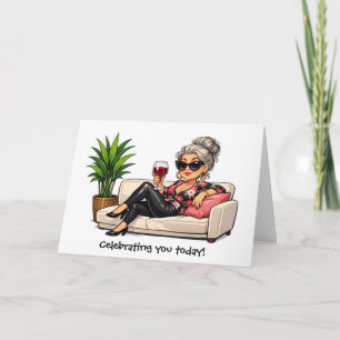 Carte Dame âgée glamouruse avec du vin