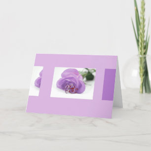 Carte d'anneaux de rose et de mariage de pourpre