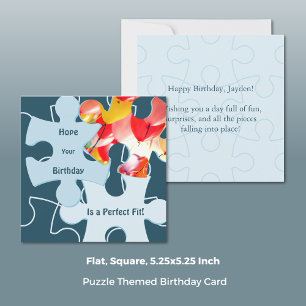 Carte d'anniversaire avec des pièces de puzzle amu