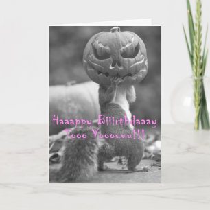 carte d'anniversaire avec écureuil portant jack-o-