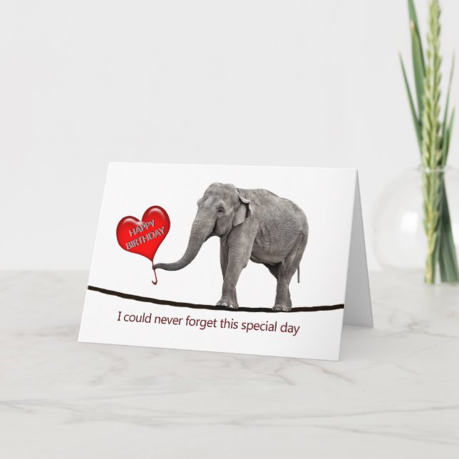 Carte d'anniversaire avec un éléphant de marche de (Devant)