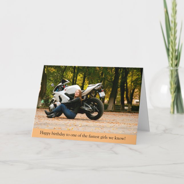 Carte d'anniversaire de la moto sportive féminine  (Devant)