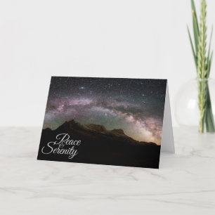 Carte d'anniversaire de montagne de paix et de