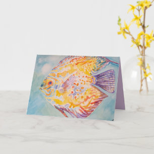 Carte d'anniversaire de poisson de couleur arc-en-