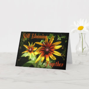 Carte d'anniversaire joyeux qui fleurit encore ens