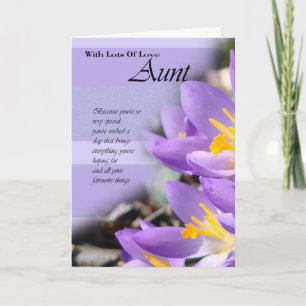 Carte d'anniversaire pourpre de crocus de tante