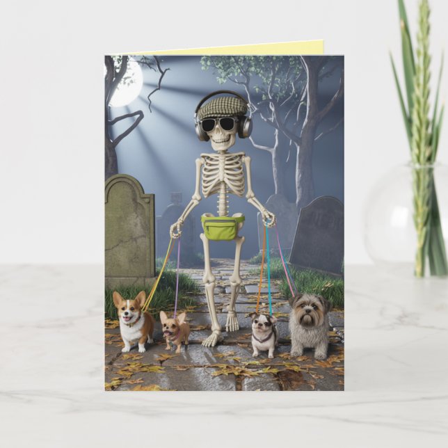 Carte de chien qui marche avec un squelette (Devant)