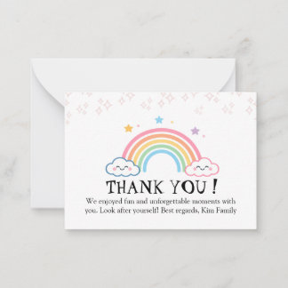 Carte De Correspondance Arc-en-ciel pastel avec des nuages souriants Merci