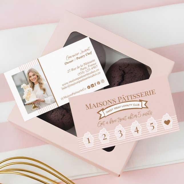 Carte De Fidélité Chic Pink Stripe Baking Pastry Chef Cupcake Bakery (Chic Pink Stripe Baking Pastry Chef Cupcake Bakery Loyalty Card)