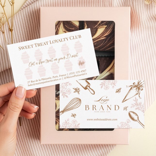 Carte De Fidélité Cupcake Pastry Chef Baking Utensils Bakery Logo (Cupcake Pastry Chef Baking Utensils Bakery Logo Loyalty Card)