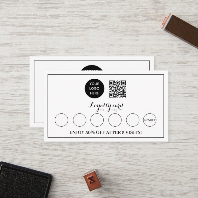 Carte De Fidélité Noir Blanc Moderne Logo Business Reward Punch (Devant/Arrière en situation)