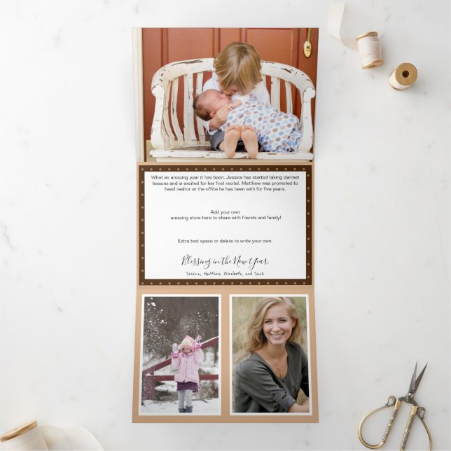 Carte De Fin D'année Trois Volets Noël Bois Rustique et Vignes Multi Photo (Intérieur)