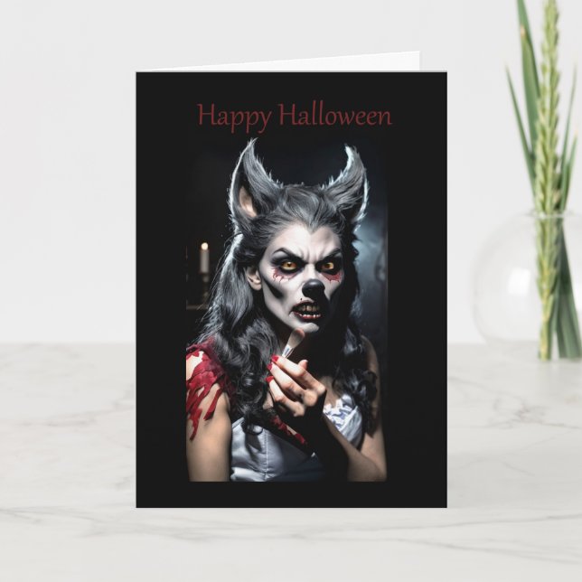 Carte de Halloween : Loup-garou féminin se maquill (Devant)