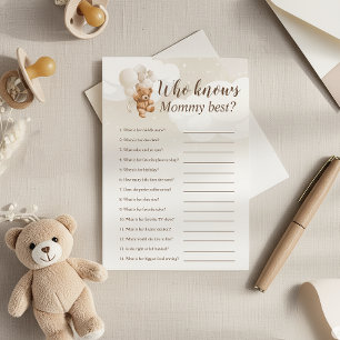 Carte de jeu de l'ours en peluche neutre qui conna