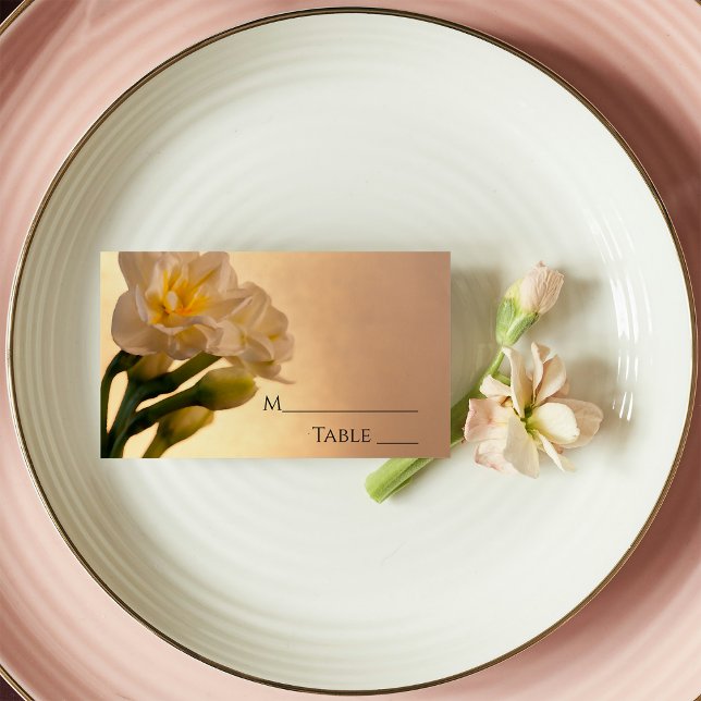 Carte de lieu de mariage blanc double jonquilles (Créateur téléchargé)