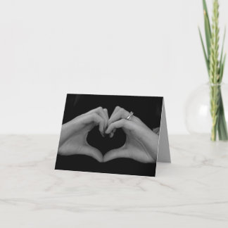 Carte de mariage de coeur de main