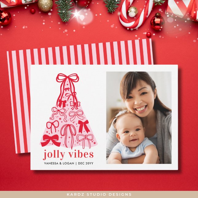 Carte de Noël avec arbre de Noël aux rubans roses  (Holiday card shown in 5 x 7 inches, personalize and choose paper, corner style or digital invitation)