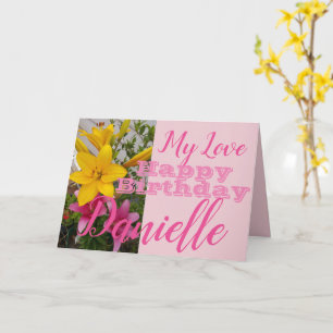 Carte de nom des femmes d'anniversaire rose Lily F