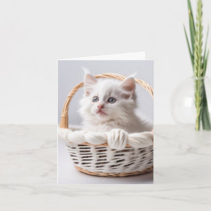 Carte de note de la chaton blanche dans le panier