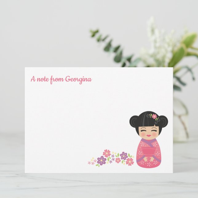 Carte de note plat personnalisée Kokeshi Doll japo (Debout devant)