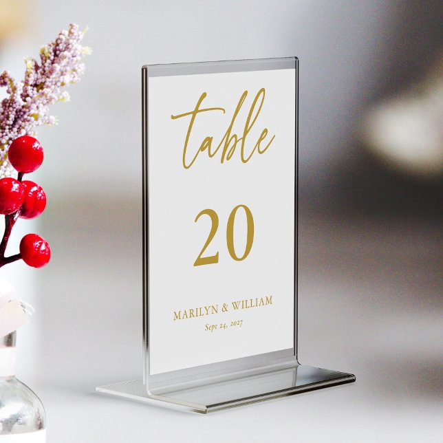 Carte de numéro de table Elegant Gold Script Maria (Elegant Gold Script Wedding Table Number Card)