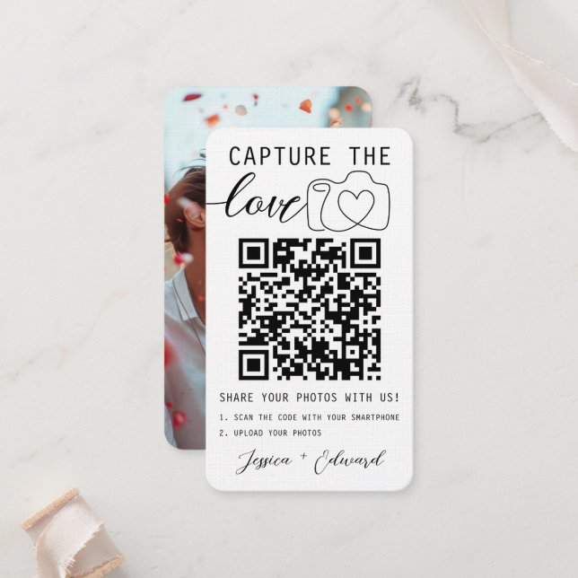 Carte De Placement Capturez L'Amour Qr Code Photo Mariage moderne (Devant/Arrière en situation)