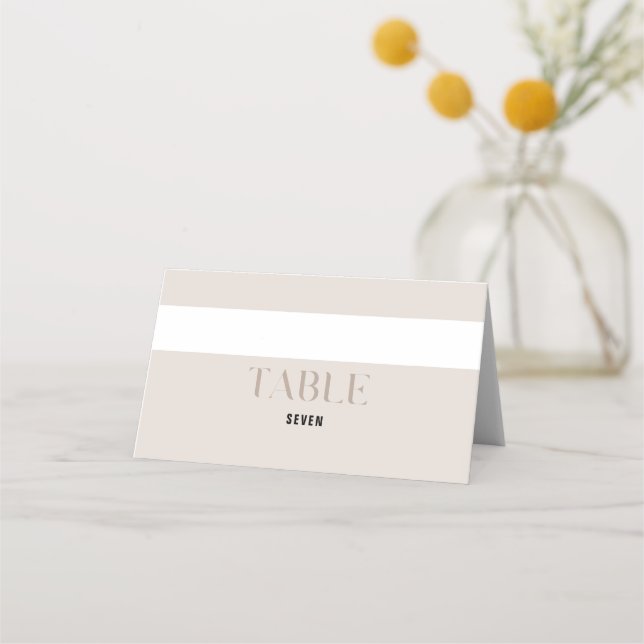 Carte De Placement Carte personnalisée Mariage beige en gras (Devant)