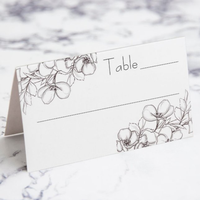 Carte De Placement Carte Place pliée en blanc et noir (wedding table escort placard with white and black floral line art)