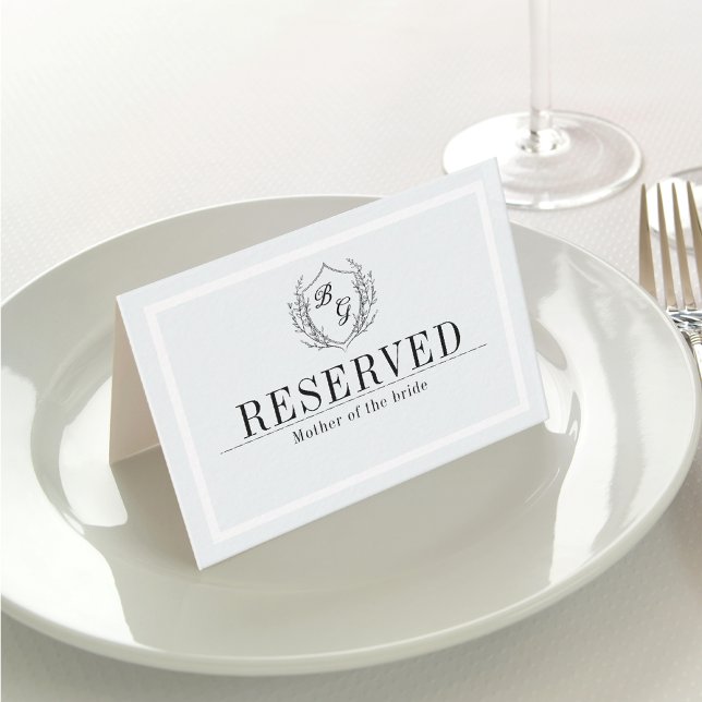 Carte De Placement Crest monogramme classique RÉSERVÉ plié (Créateur téléchargé)