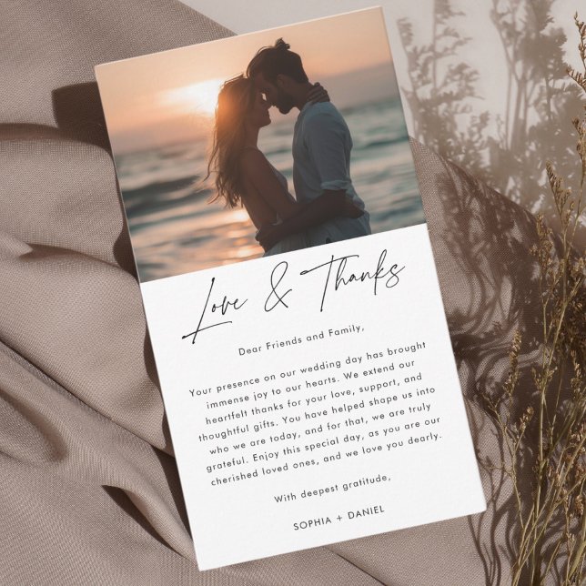 Carte De Placement Mariage photo de plage Modern Script Love & Thanks (Créateur téléchargé)
