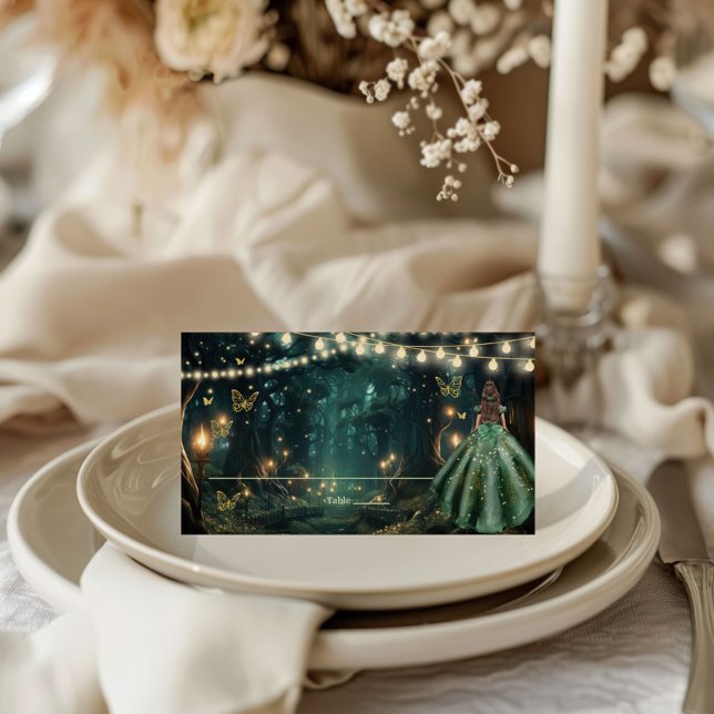 Carte De Placement Robe verte émeraude de la forêt enchantée Quinceañ (enchanted forest emerald green dress starry night fireflies fairy lights Quinceañera place cards)