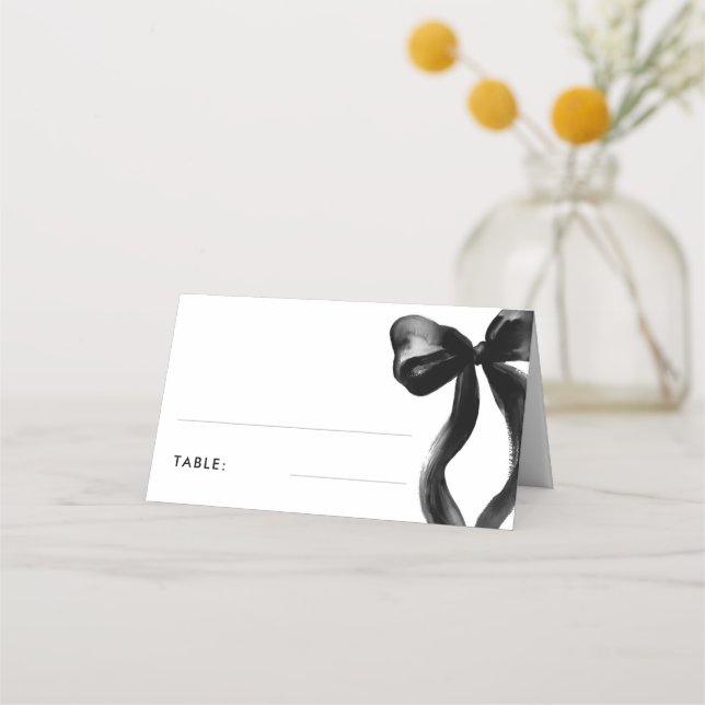 Carte De Placement Table de fête prénuptiale avec nœud noir élégant (Devant)