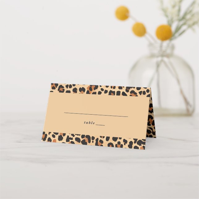 Carte De Placement Tendance Bold Brown et beige Empreinte de léopard  (Devant)