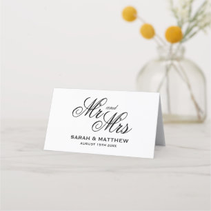 Carte De Placement Typographie de scénario Stately Mr & Mrs mariage