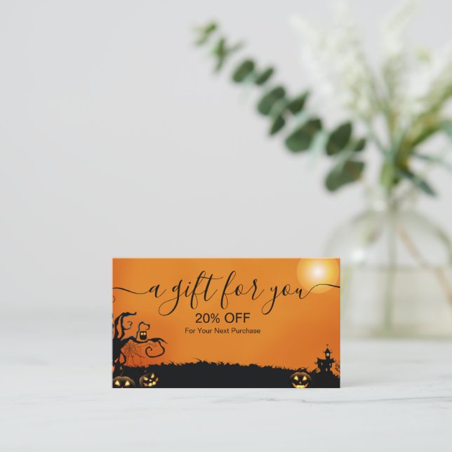 Carte De Réduction Halloween noir et orange moderne (Debout devant)