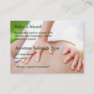 Carte de référence avec les mains de massage
