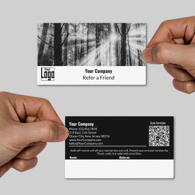 Carte De Référencement Entreprise d'image personnalisée classique en noir (Classic Black and White Custom Image Company Referral Card, Logo, QR-code, Terms)