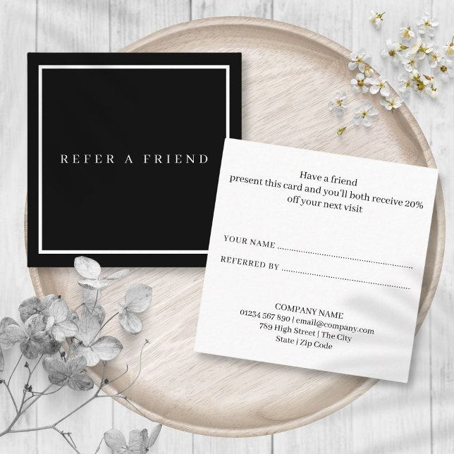 Carte De Référencement Simple moderne noir et blanc (Simple Modern Black and White Referral Card)
