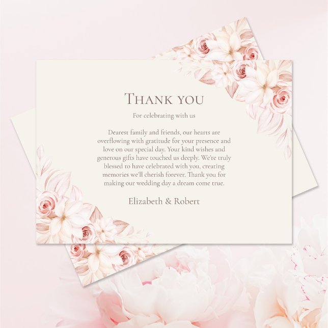 Carte De Remerciements Boho Beige et rose Roses Mariage (Boho Beige and Pink Roses Wedding Thank You Card on pale pink table with pink roses.)